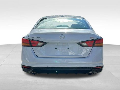 Used 2025 Nissan Altima 2.5 SR FWD image 7