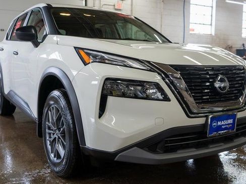 Certified 2023 Nissan Rogue S image 4