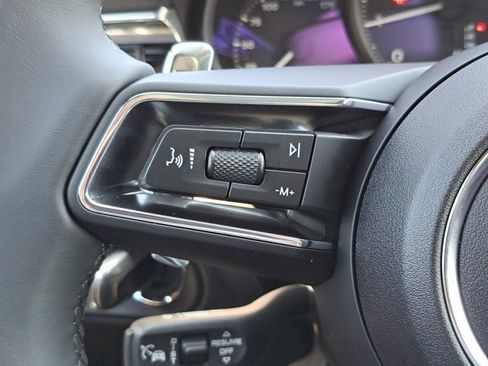 Used 2025 Porsche Macan image 28