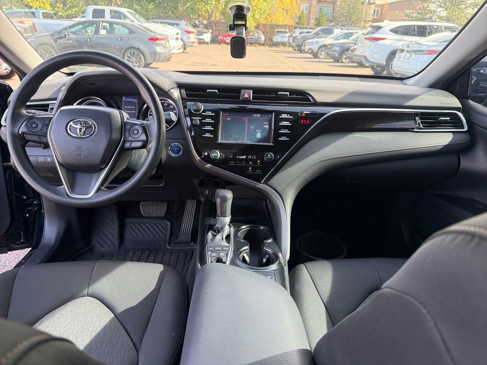 Used 2018 Toyota Camry LE FWD image 19