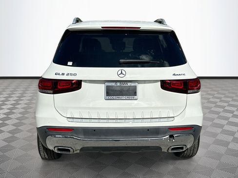 Used 2022 Mercedes-Benz GLB 250 4MATIC image 6