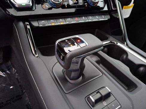 Used 2025 GMC Sierra 1500 AT4X image 22