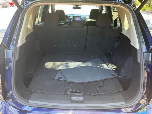 Used 2025 Nissan Rogue SV FWD image 33