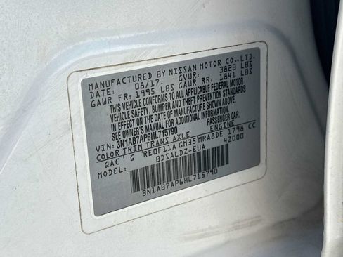 Used 2017 Nissan Sentra SV FWD image 37