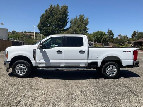 Used 2023 Ford F250 XLT AWD/4WD image 3