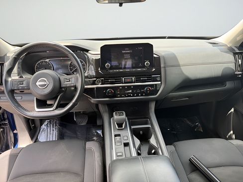 Certified 2024 Nissan Pathfinder SV FWD image 51