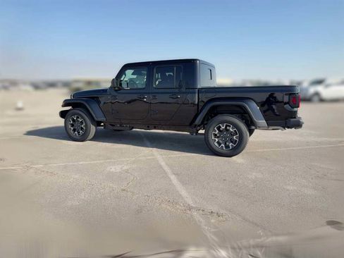 New 2026 Jeep Gladiator Sport image 7