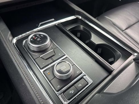 Used 2024 Ford Expedition Max XLT image 32