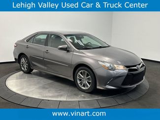 Used 2017 Toyota Camry SE FWD video 1