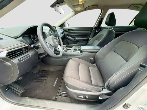 Used 2023 Nissan Altima 2.5 SV FWD image 21