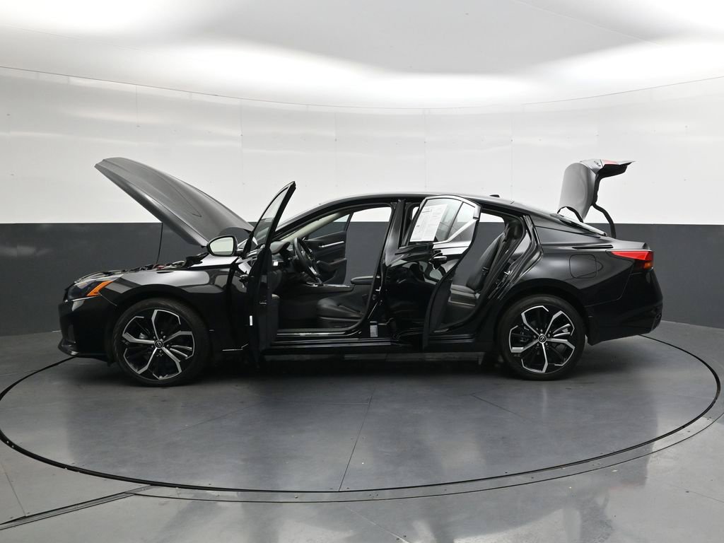 Certified 2025 Nissan Altima 2.5 SR AWD/4WD image 44
