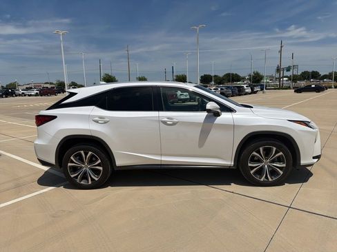 Used 2017 Lexus RX 350 FWD w/ Premium Package image 2