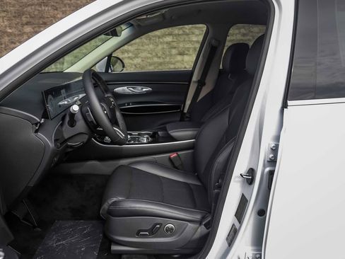 New 2026 Genesis GV70 2.5T image 12