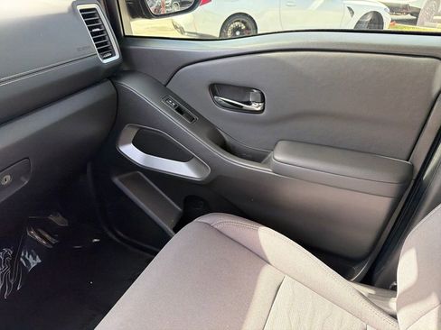 Used 2024 Nissan Frontier SV w/ SV Convenience Package image 29