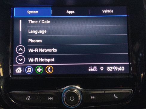 Used 2021 Chevrolet Trax LT AWD/4WD image 25