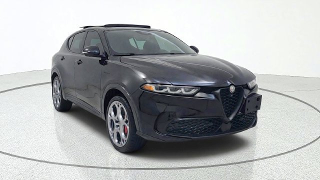 Used 2024 Alfa Romeo Tonale Veloce AWD/4WD image 1
