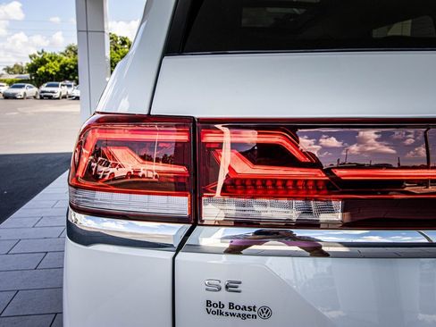 New 2026 Volkswagen Atlas SE image 14