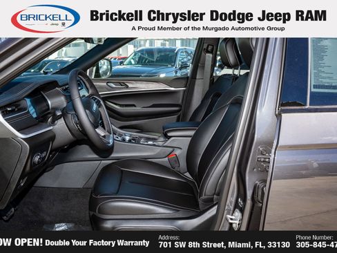 New 2025 Jeep Grand Cherokee Limited image 16