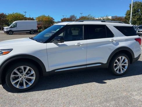Used 2022 Ford Explorer Platinum w/ Equipment Group 601A image 32