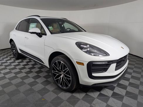 New 2026 Porsche Macan image 9