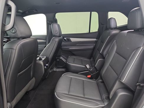 Used 2025 Buick Enclave Preferred FWD image 34