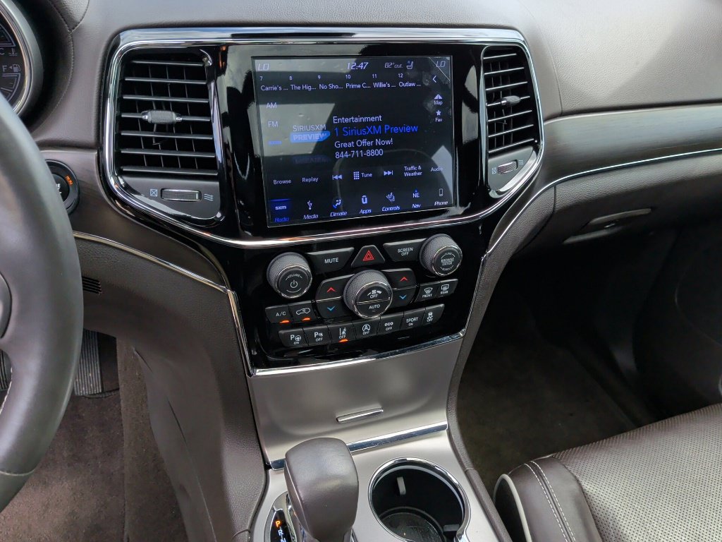 Used 2019 Jeep Grand Cherokee Overland AWD/4WD image 24