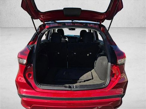 Used 2021 Nissan Kicks SV image 5