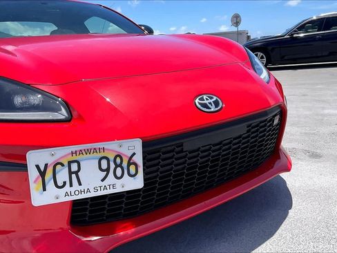 Used 2025 Toyota GR86 w/ ALL Weather Mat Package (TMS) RWD image 32