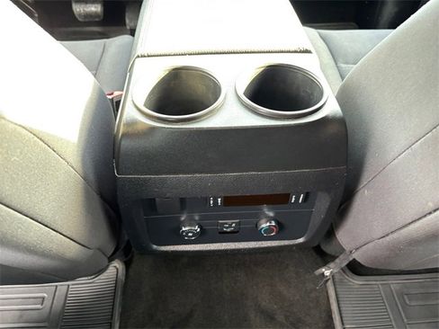 Used 2017 Ford Expedition XLT image 29