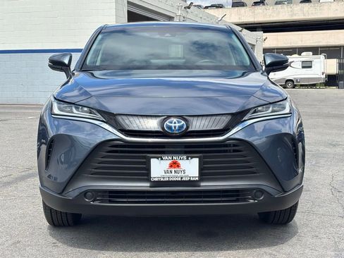 Used 2023 Toyota Venza LE AWD/4WD image 7