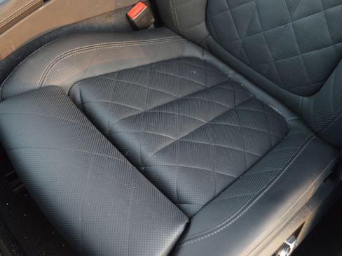 Certified 2025 BMW X6 xDrive40i image 25