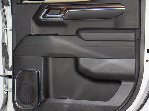 Used 2023 Chevrolet Silverado 1500 LT w/ Protection Package image 16