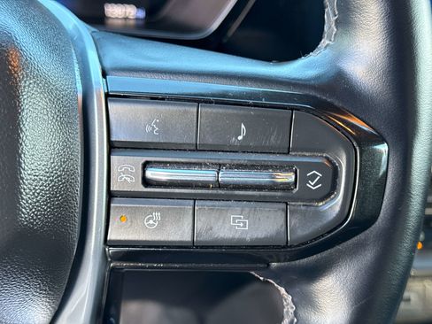 Used 2024 Chevrolet Colorado LT w/ LT Convenience Package III image 24