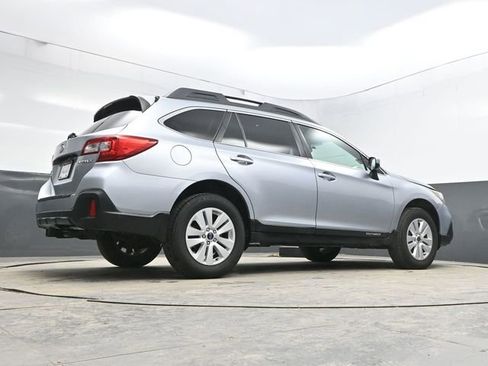 Used 2018 Subaru Outback 2.5i Premium image 36