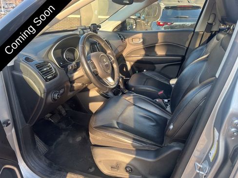 Used 2018 Jeep Compass Limited image 9