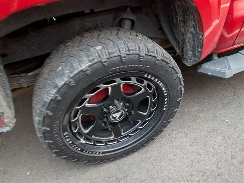 Used 2019 Toyota Tacoma SR5 image 8