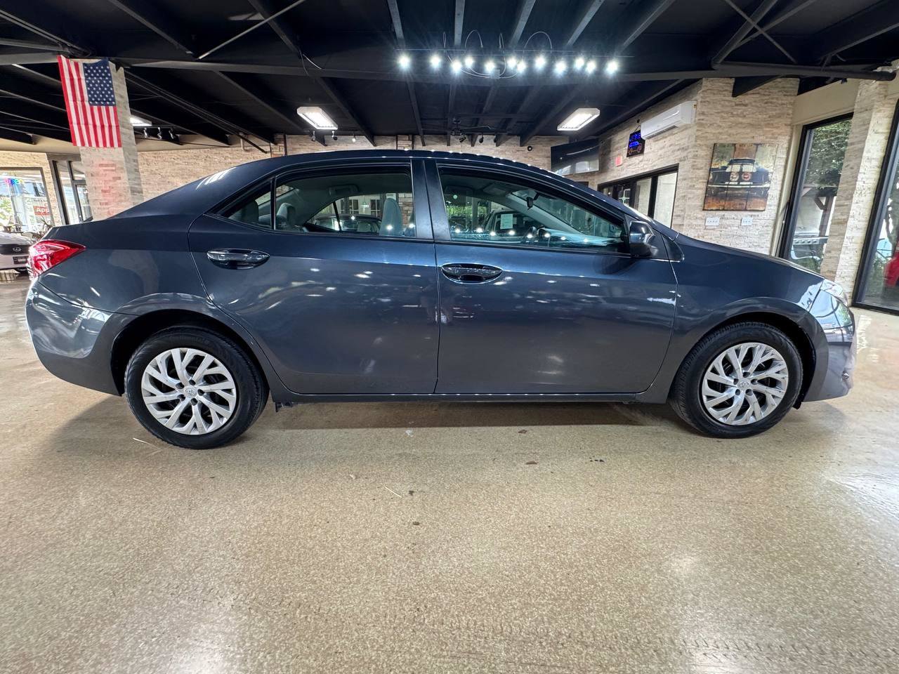 Used 2019 Toyota Corolla LE FWD image 8