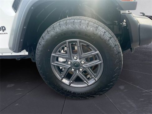 Used 2024 Jeep Wrangler Sport S image 14