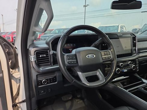 Used 2025 Ford F250 Lariat w/ Black Appearance Package AWD/4WD image 8