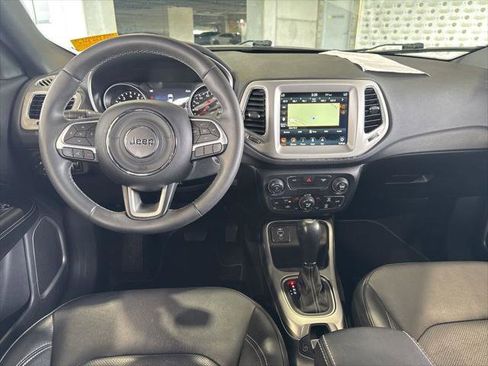 Certified 2021 Jeep Compass Latitude image 28