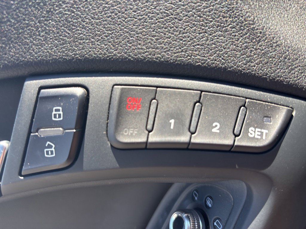 Used 2015 Audi RS 5 Cabriolet AWD/4WD image 18