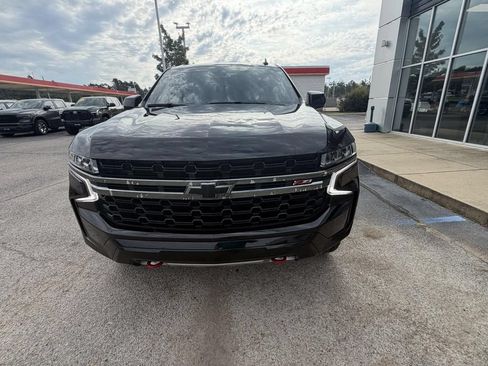 Used 2022 Chevrolet Suburban Z71 AWD/4WD image 6