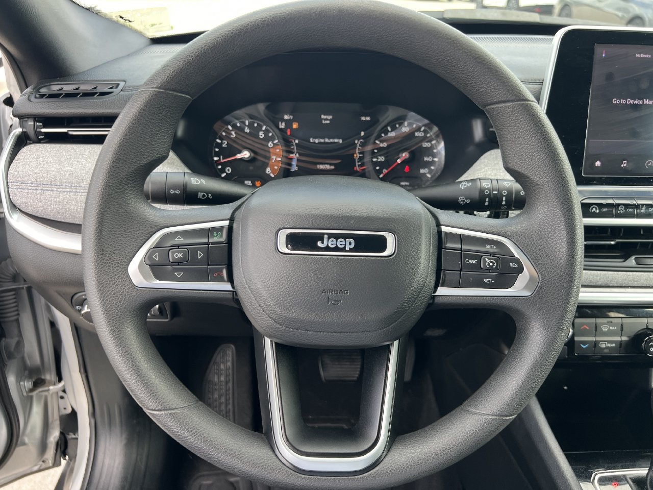 Used 2025 Jeep Compass Sport AWD/4WD image 7