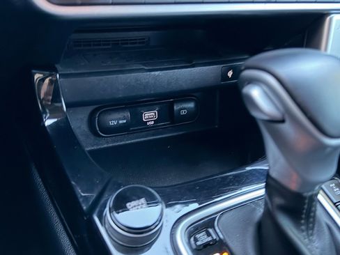 Used 2022 Kia Seltos EX image 29