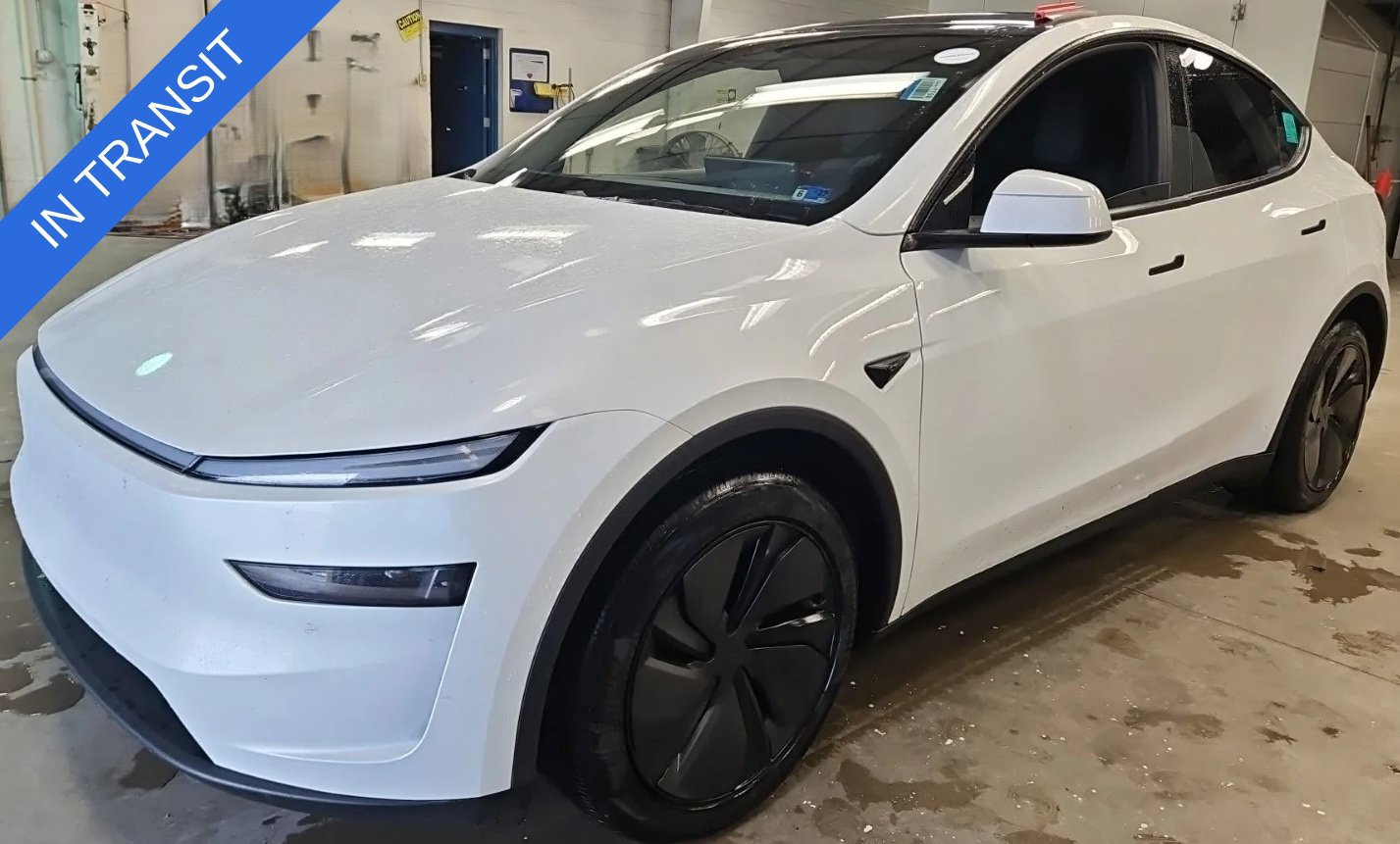 Used 2026 Tesla Model Y Long Range AWD/4WD image 1
