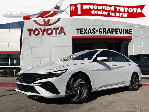 Used 2025 Hyundai Elantra Limited image 1