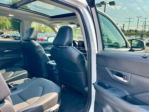 Certified 2025 Toyota Grand Highlander FWD image 14