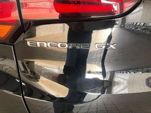 Used 2025 Buick Encore GX Preferred FWD image 21