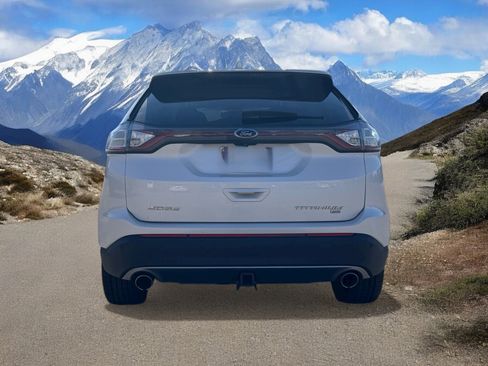 Used 2018 Ford Edge Titanium w/ Equipment Group 302A image 4