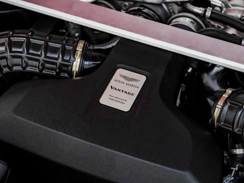 Used 2019 Aston Martin V8 Vantage Coupe image 97